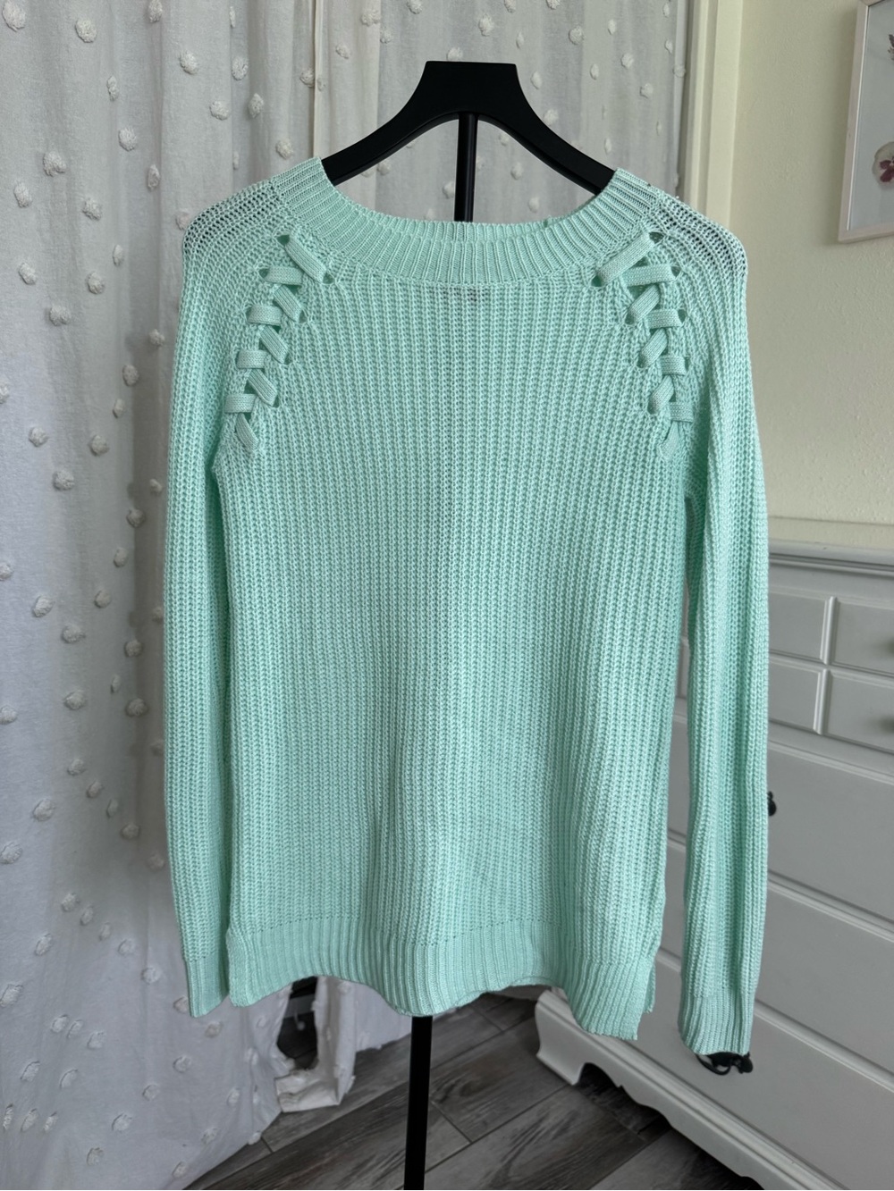 SO Mint Lace-Up Shoulder Crewneck Sweater